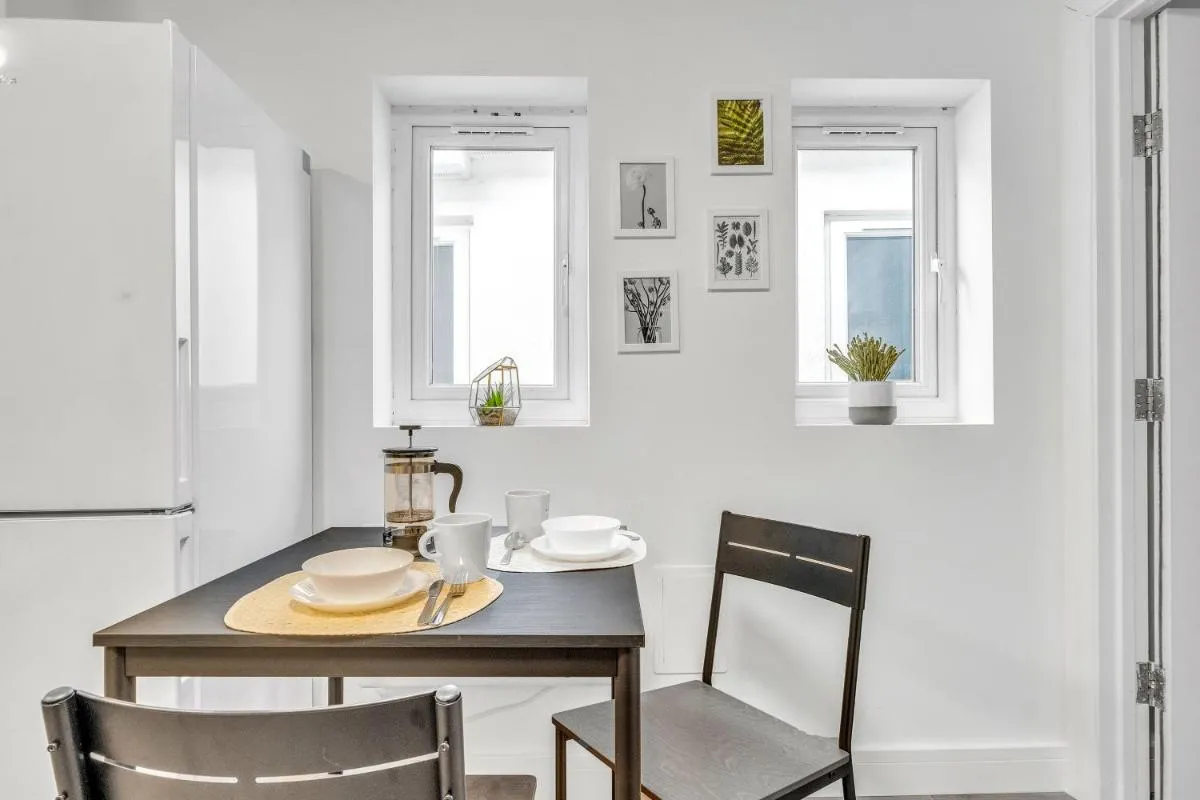 Image 5 of Bungalow Near Tube, Complimentary Snacks Ideal for Long Stays
