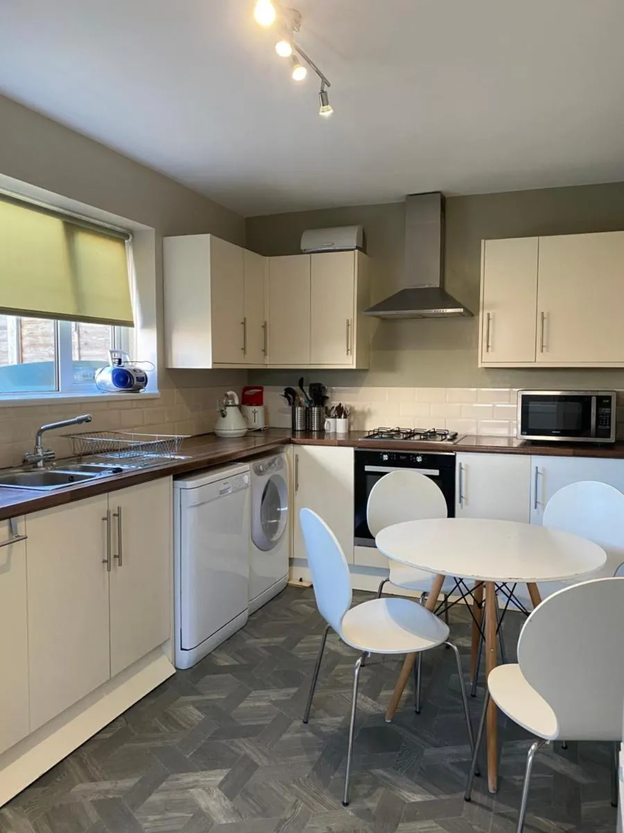 Image 4 of By Buildersbeds – Hill House 3 Bedrooms