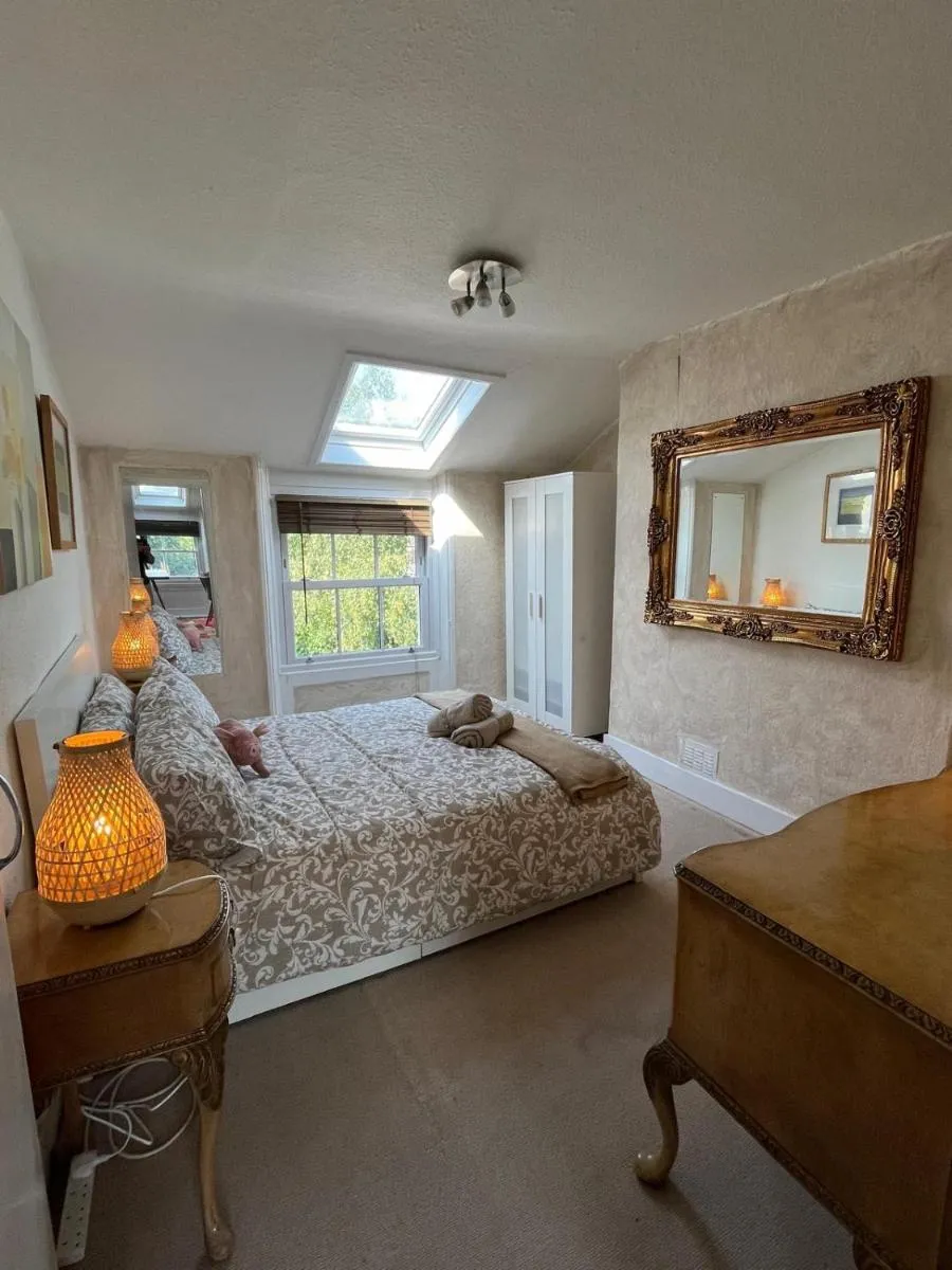 Image 4 of CAMDEN TOWN COSY apartment