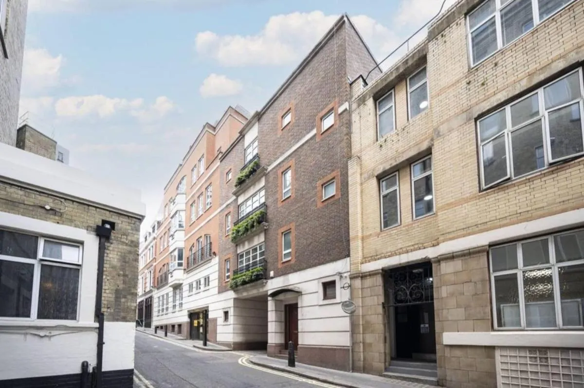 Image 4 of CARLTON COURT – MAYFAIR