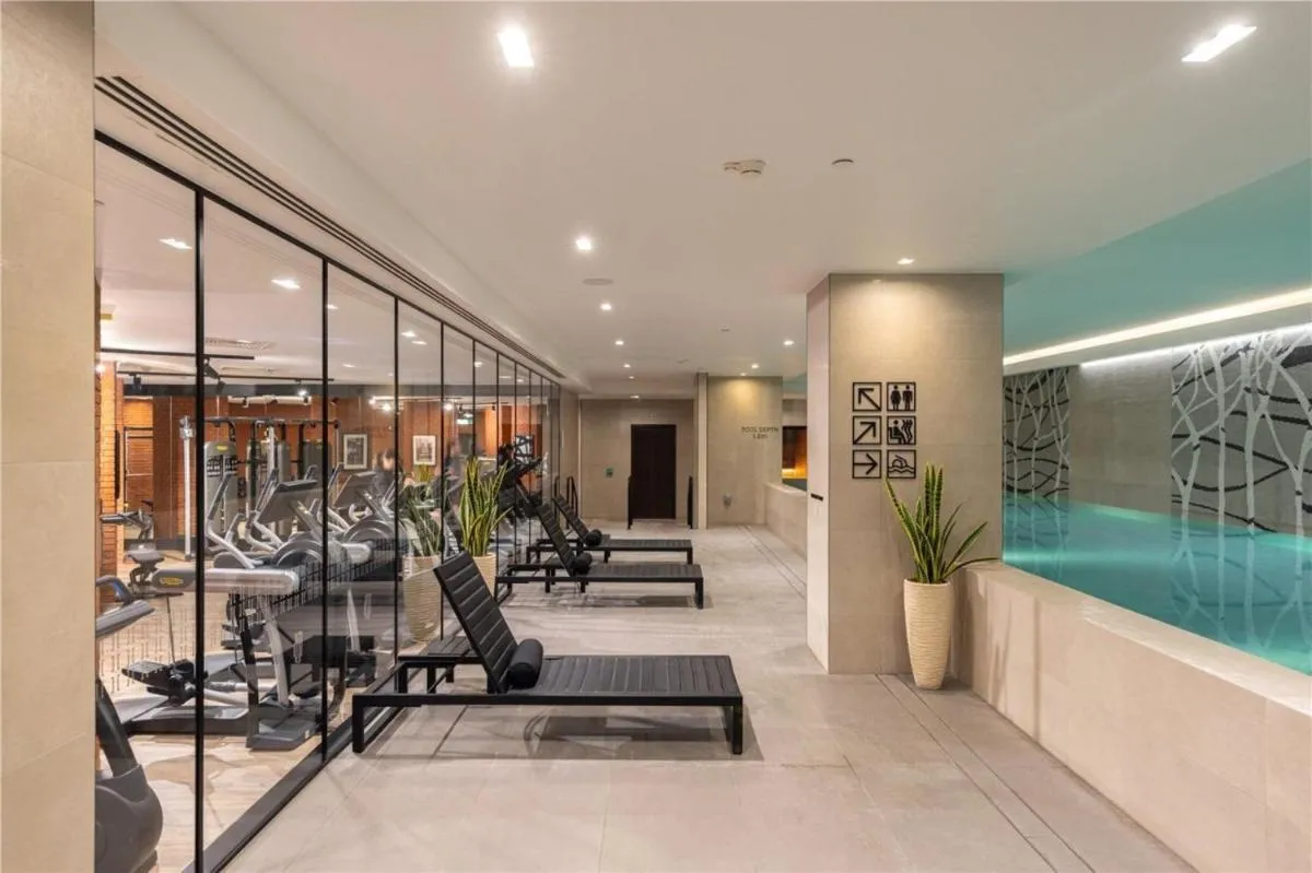Image 4 of CENTRAL LONDON STAY-Fabulous Ultra-Central London Luxury Designer Two Bedroom-POOL-GYM-Full AC