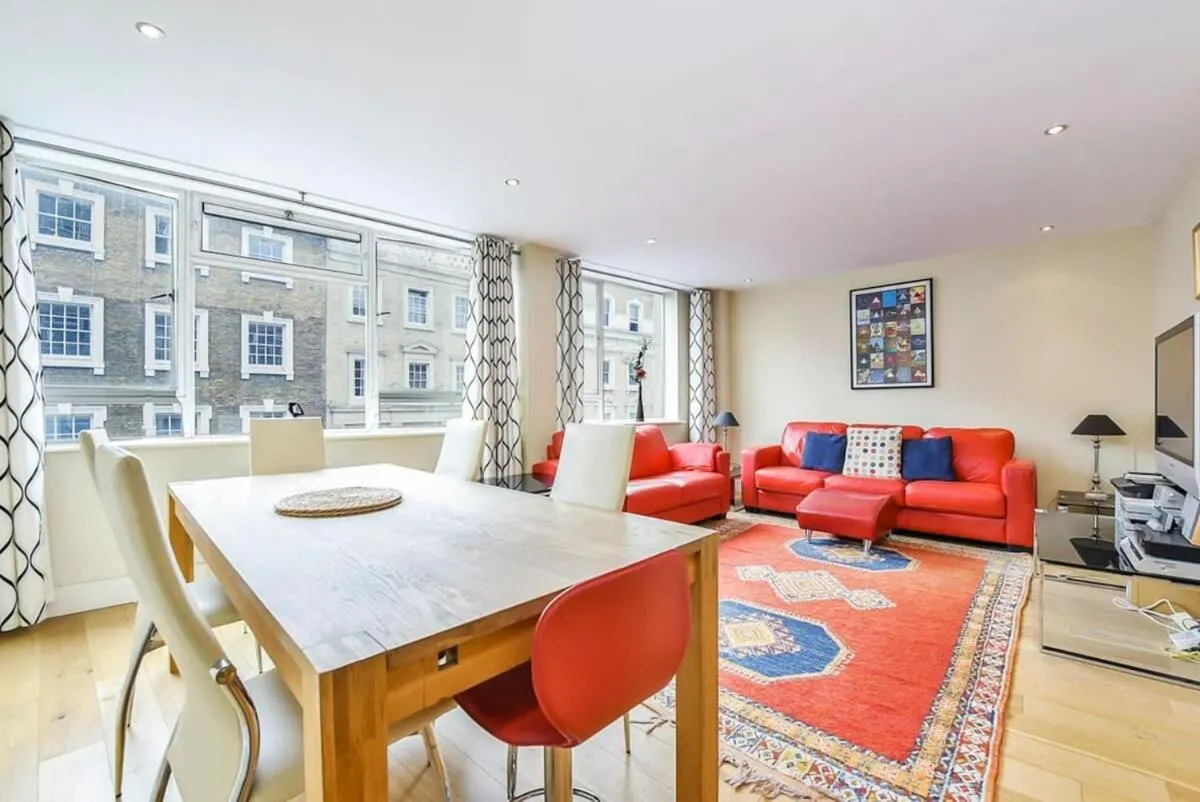 Image 4 of CENTRAL WEST END & THEATRE-LAND 2 Beds & 2 Baths