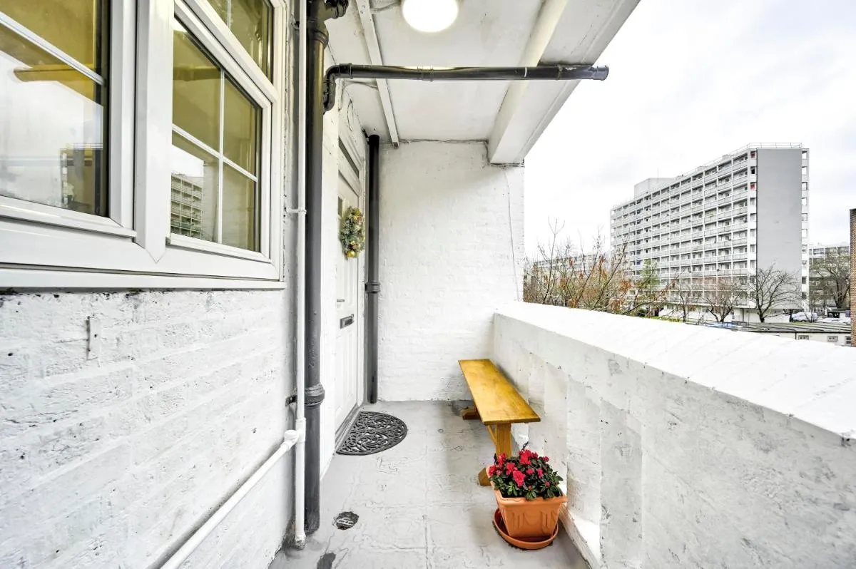 Image 4 of COSY 3BD LONDON ACCOM SLEEPs 6