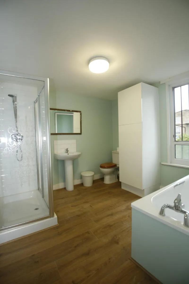 Image 3 of COSY CAMDEN 2 BEDROOM APARTMENT WITH TERRACE