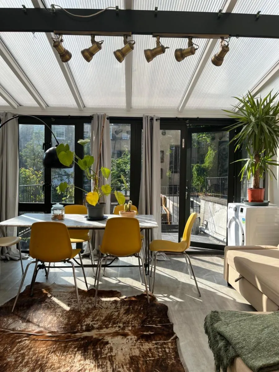 Image 4 of COSY CAMDEN 2 BEDROOM APARTMENT WITH TERRACE