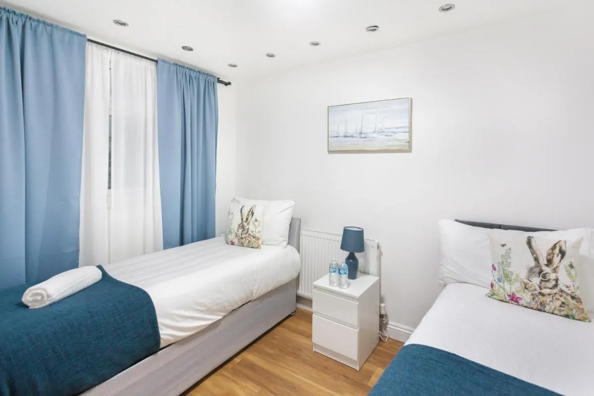 Image 3 of Camden Central Apartment