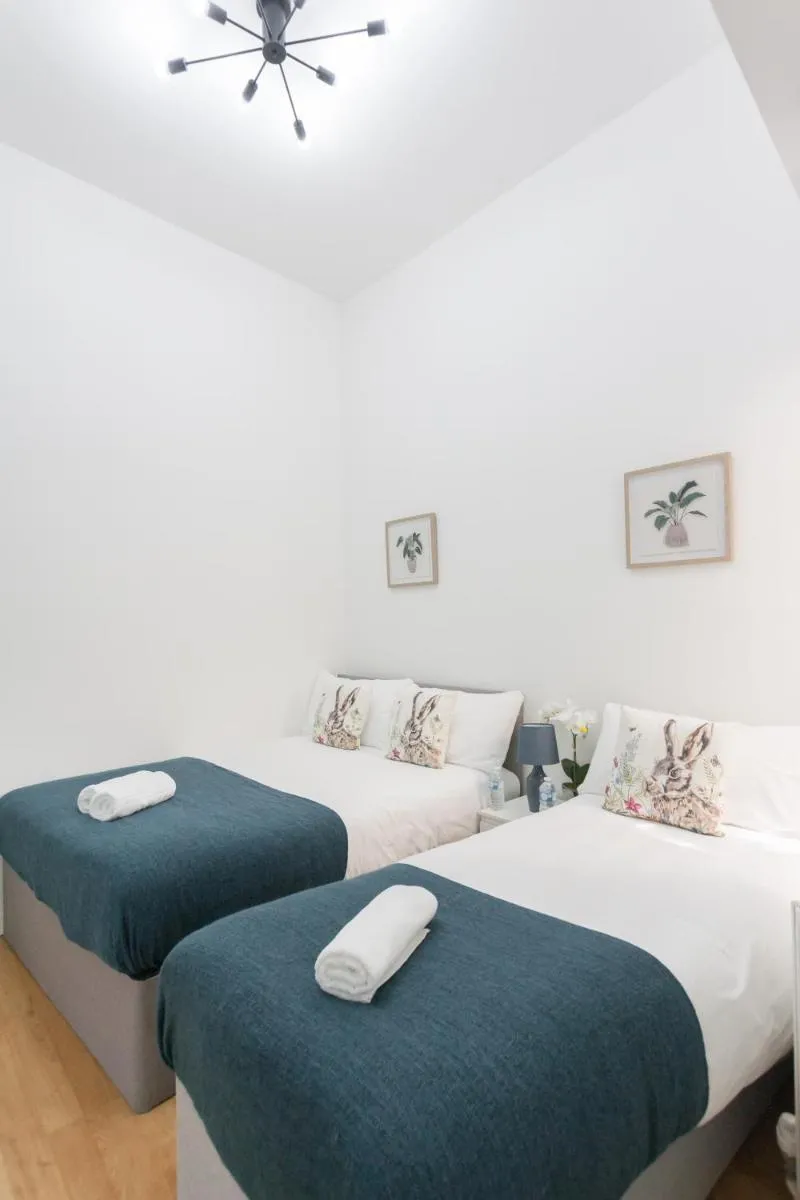 Image 5 of Camden Central Apartment
