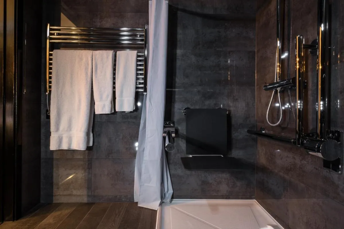 Image 3 of Camden Enterprise Hotel