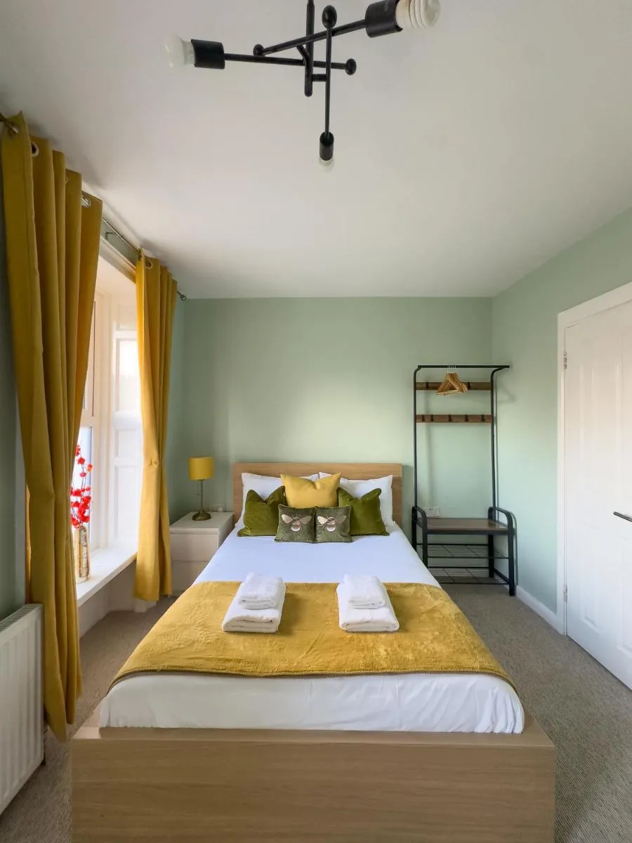 Image 5 of Camden Rooms