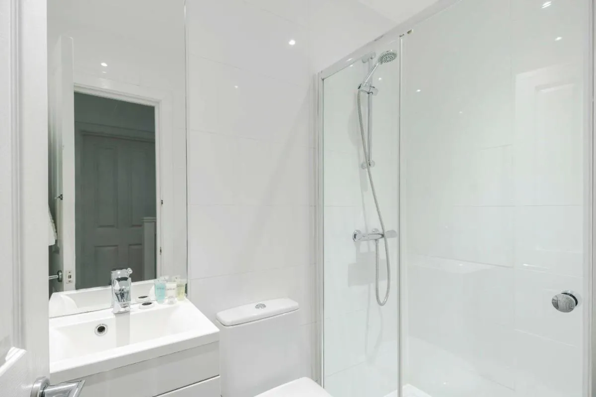 Image 4 of Camden Town Duplex