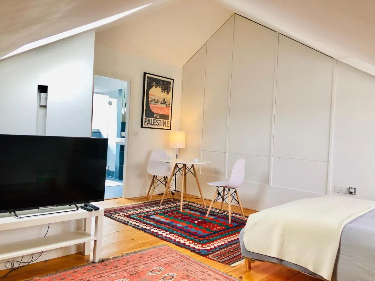 Image 5 of Camden Town House