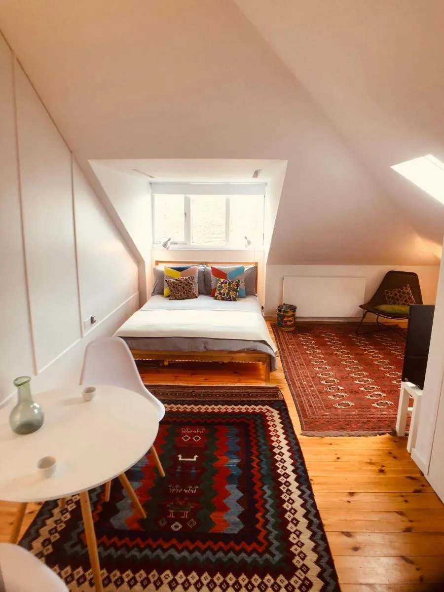 Image 4 of Camden Town House