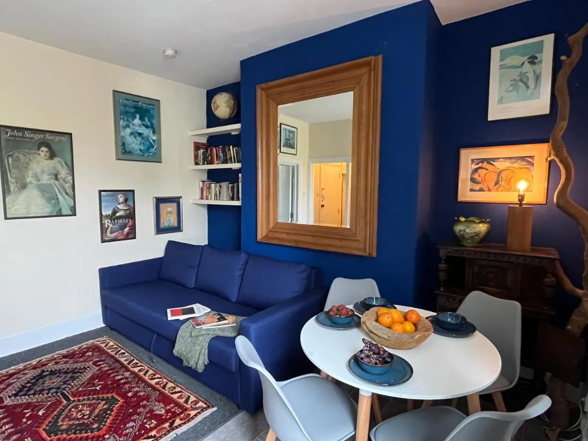 Image 4 of Camden Town Quirky Cosy Flat