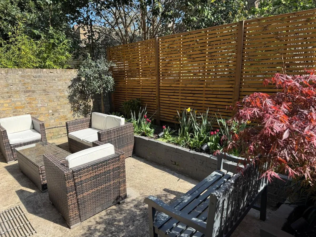 Image 5 of Camden Victorian garden flat