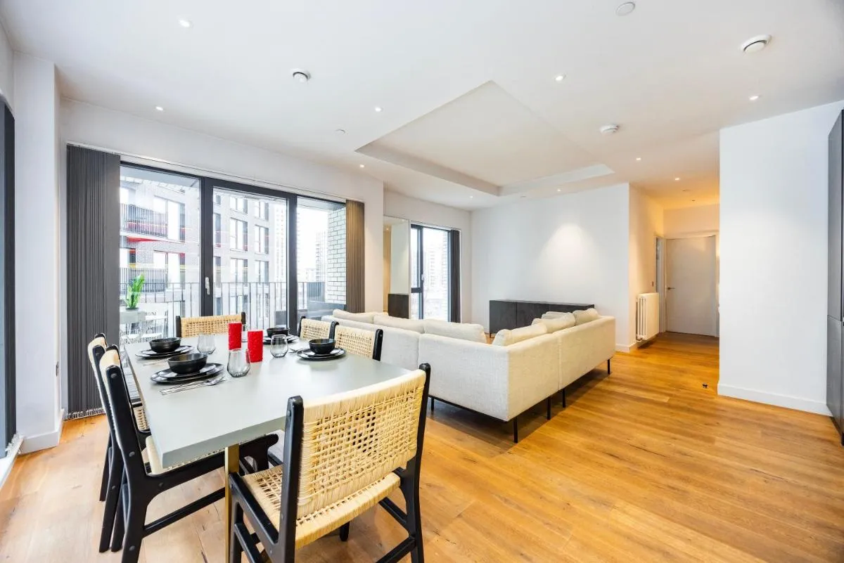 Image 5 of Canary Wharf Highrise Luxury Apartment, 2 Bedroom 2 Bathroom