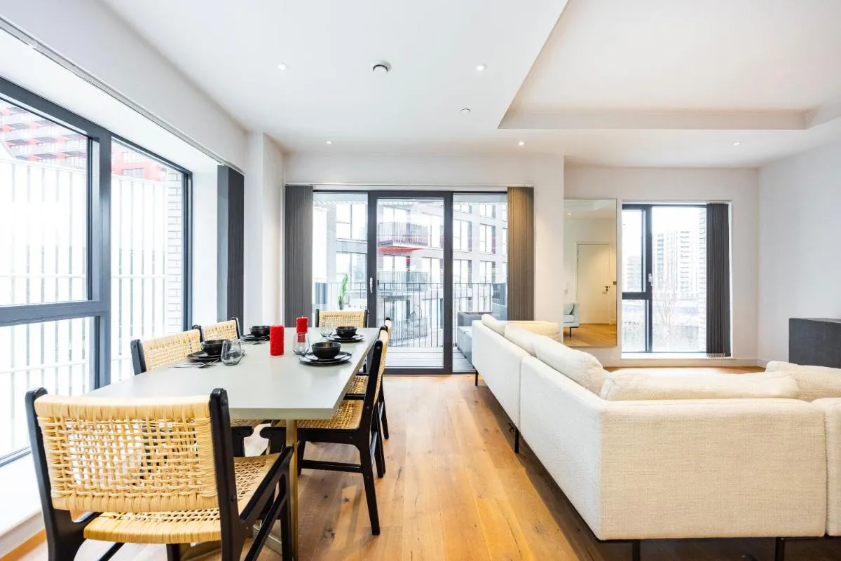 Image 3 of Canary Wharf Highrise Luxury Apartment, 2 Bedroom 2 Bathroom