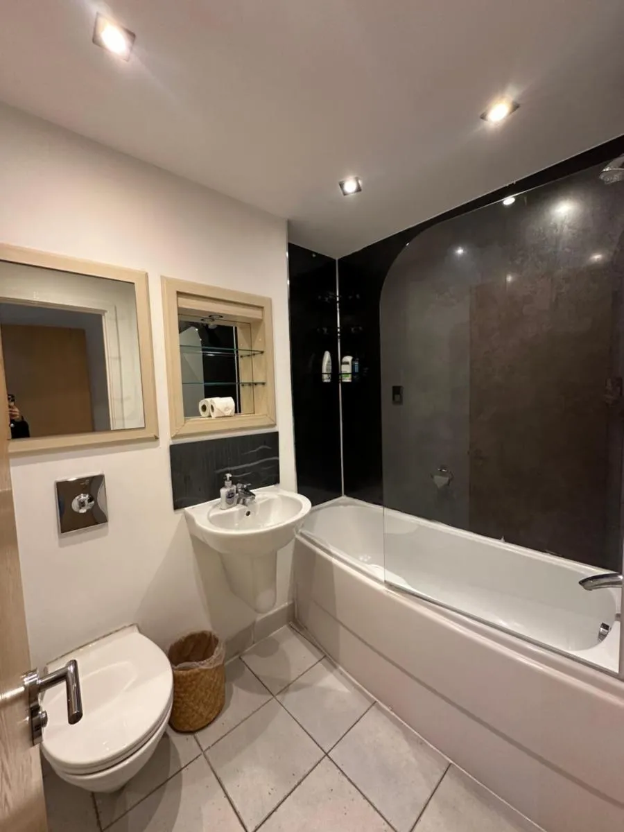 Image 3 of Canary Wharf – Luxury Apartments