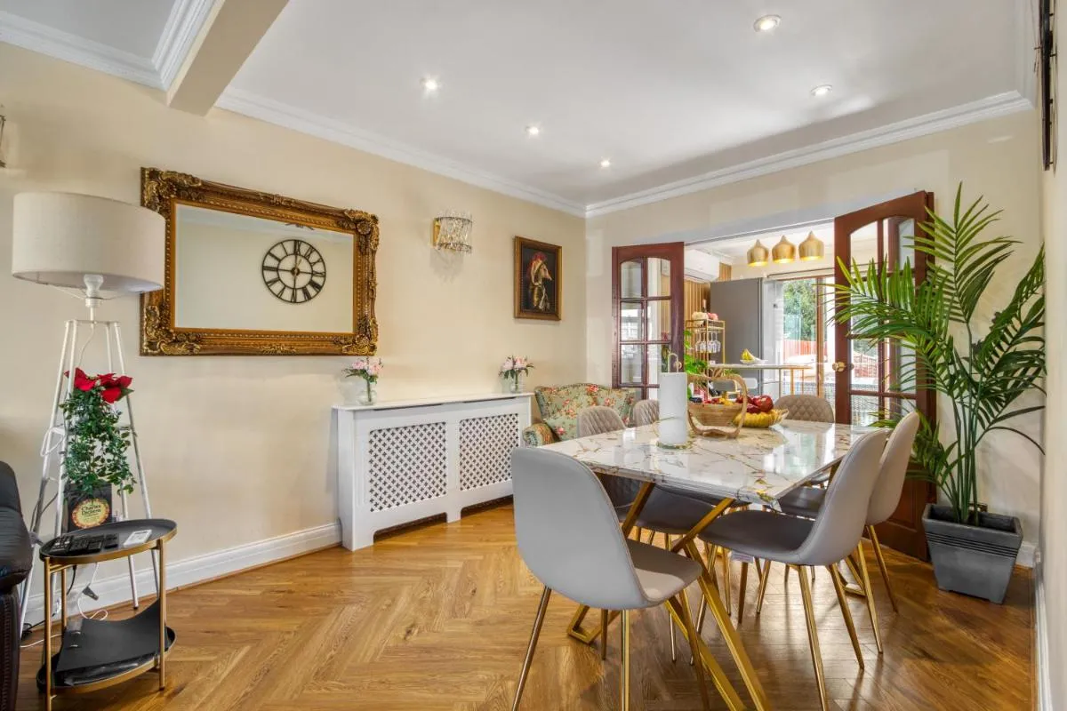 Image 4 of Casa Marina- 4 bedroom house with garden and balcony