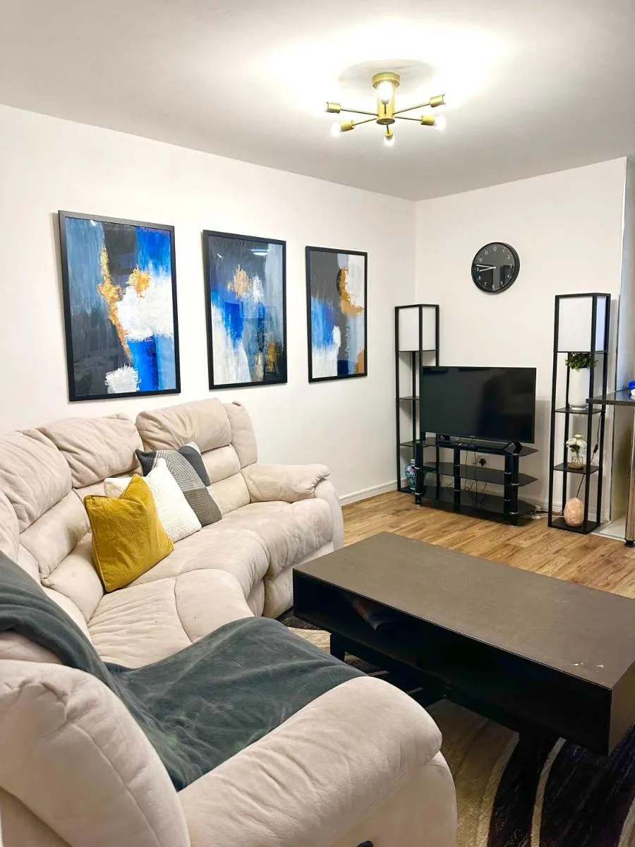 Image 5 of Central 1 BR-Kensington-24 7 security-Netflix