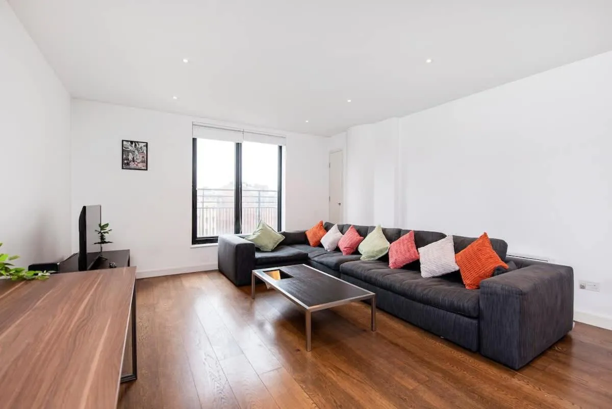 Image 3 of Central 2 Bed Maissonette