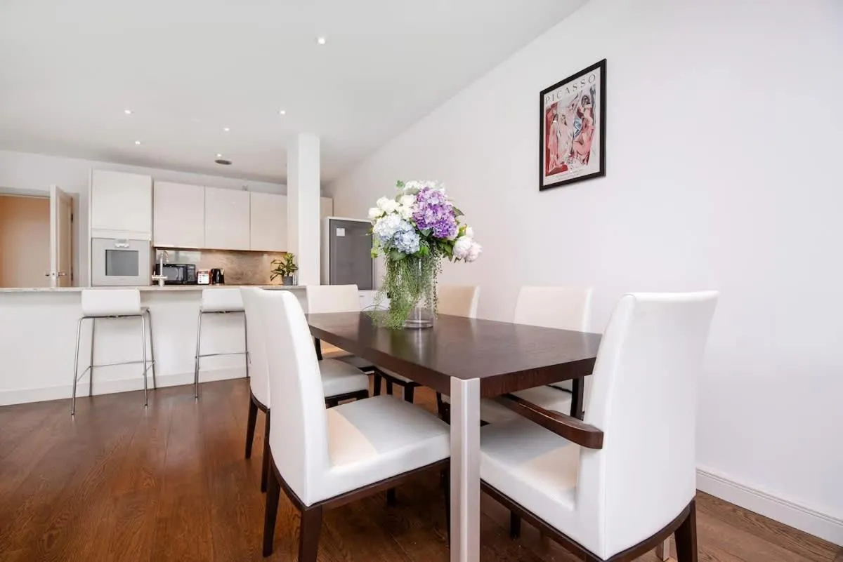 Image 5 of Central 2 Bed Maissonette