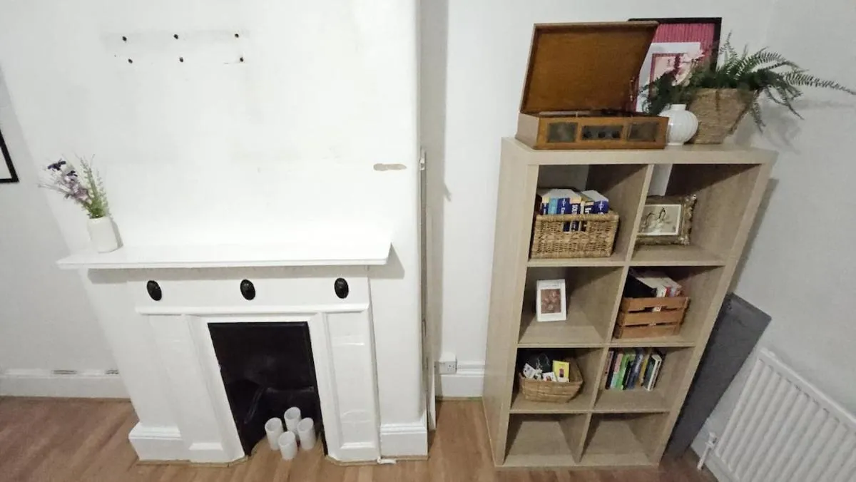 Image 5 of Central Angel Location 1BR Apartment