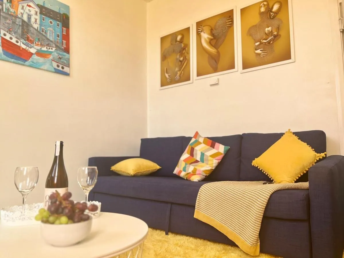 Image 3 of Central Apartment In London Bridge!