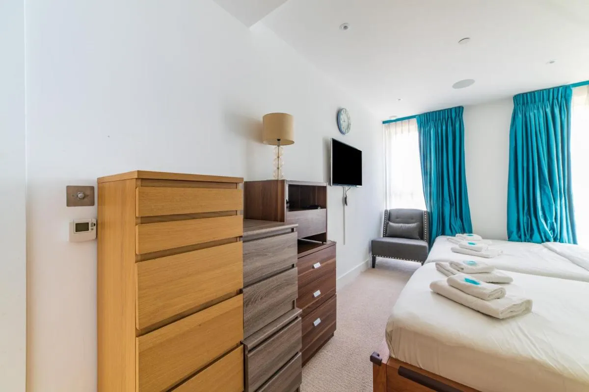Image 2 of Central Ave Stunning Two Bedrooms Apt in a Secure Riverside Development