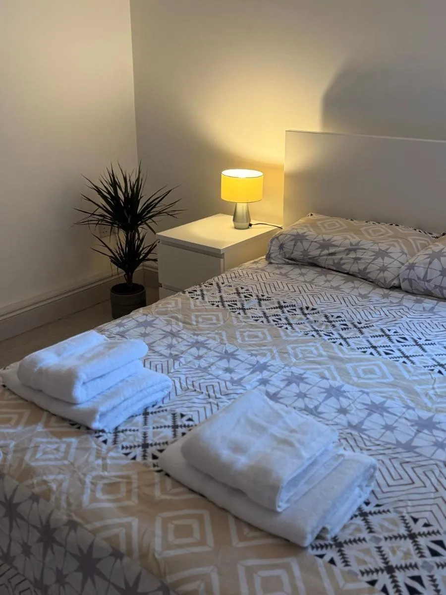 Image 5 of Central, Cozy and Stylish 2-Bed Apartment