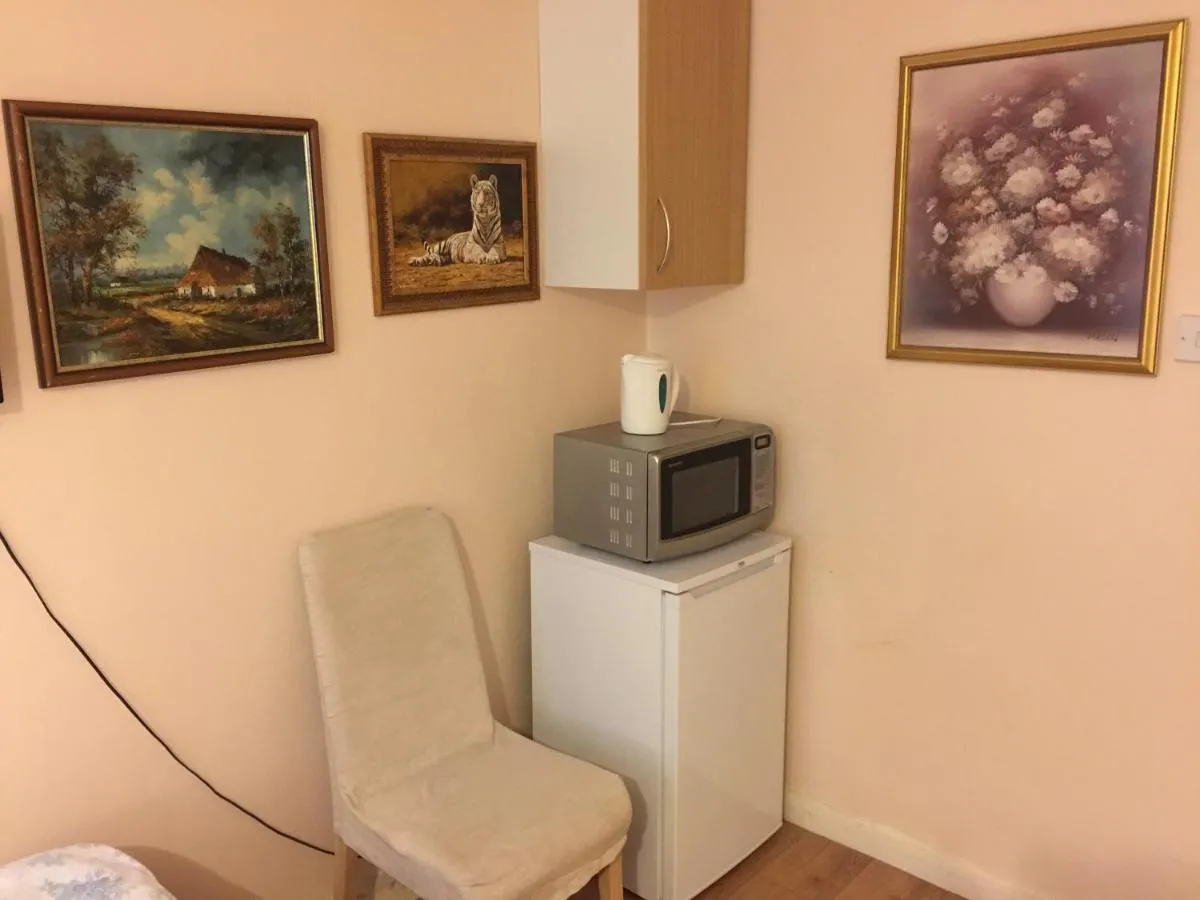 Image 5 of Central Greenwich guest rooms
