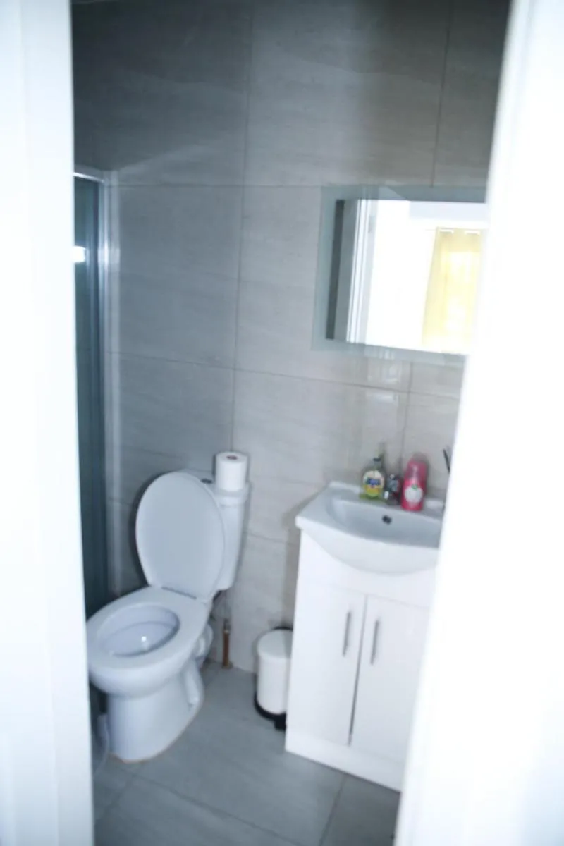 Image 5 of Central Harrow Cozy Apartment with free parking