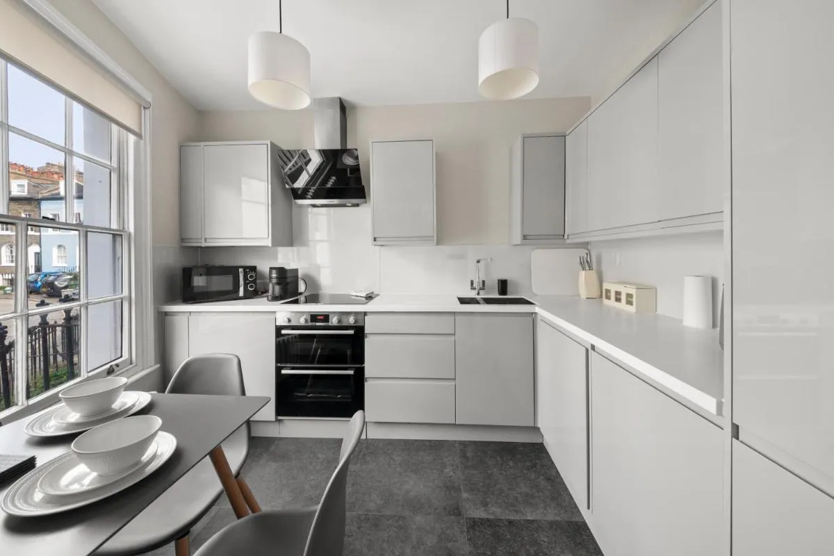 Image 4 of Central Kings Cross modern house with free parking