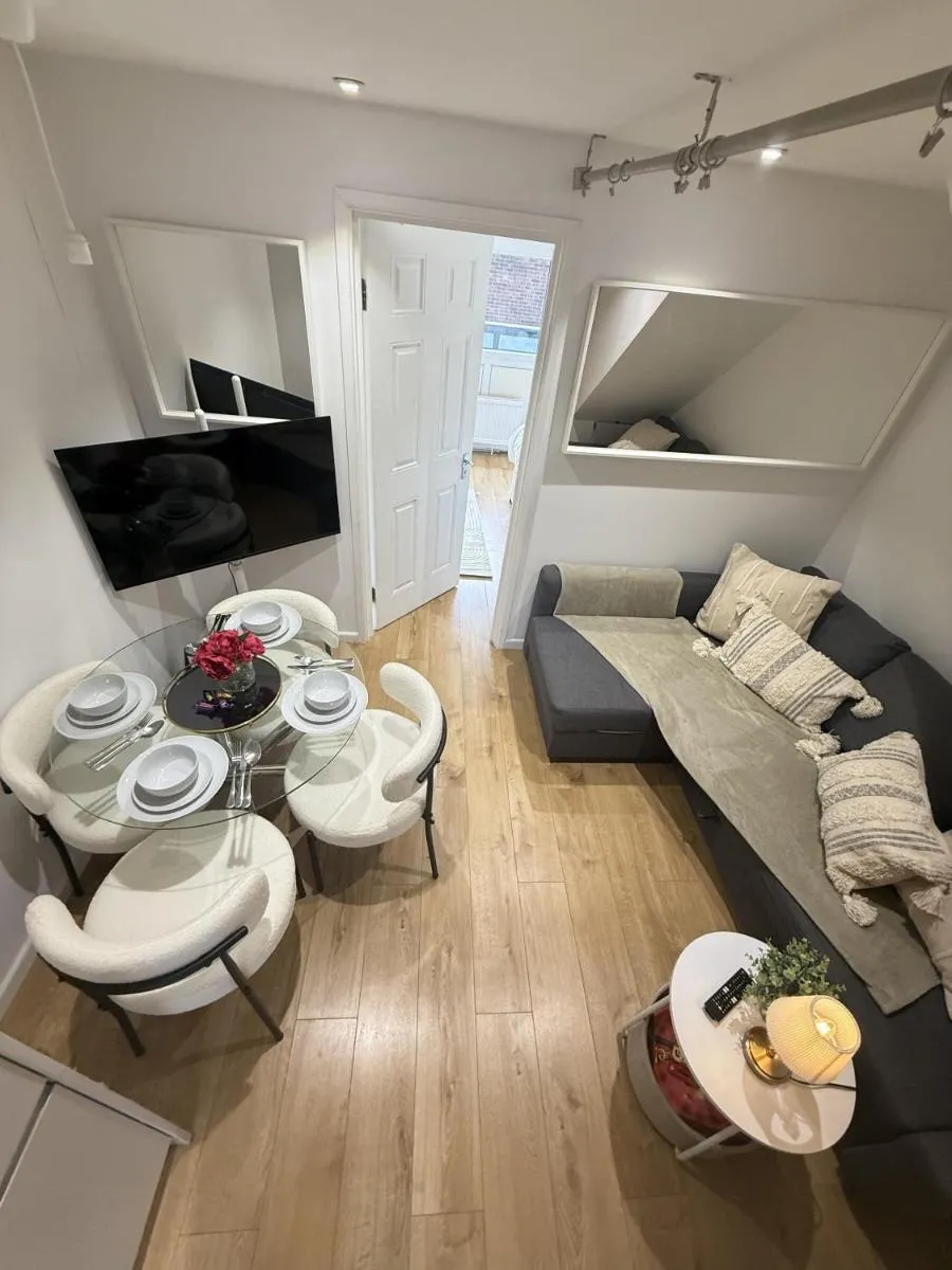 Image 5 of Central London 3 BDR Home Steps from Kings Cross and St Pancras