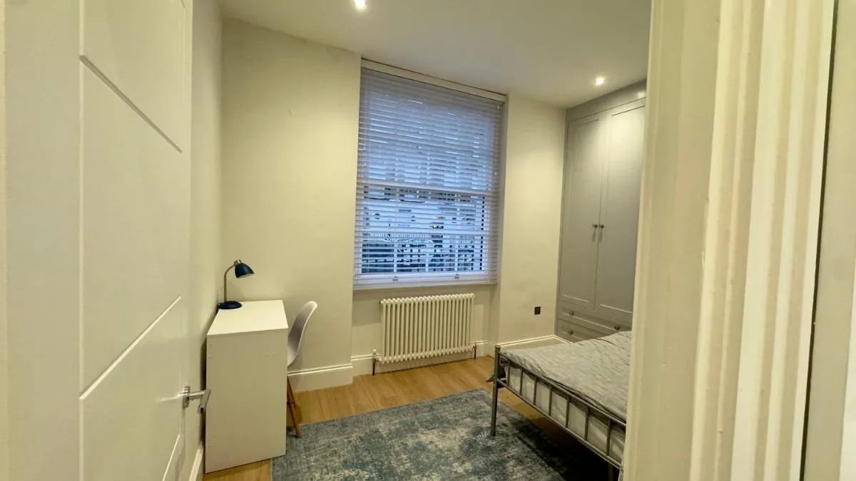 Image 4 of Central London COSY Modern HOME