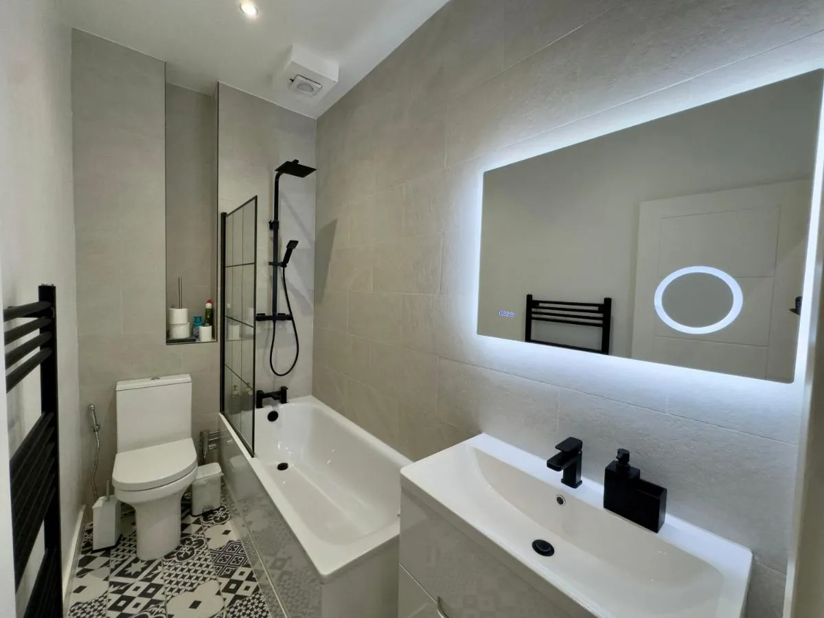 Image 3 of Central London COSY Modern HOME