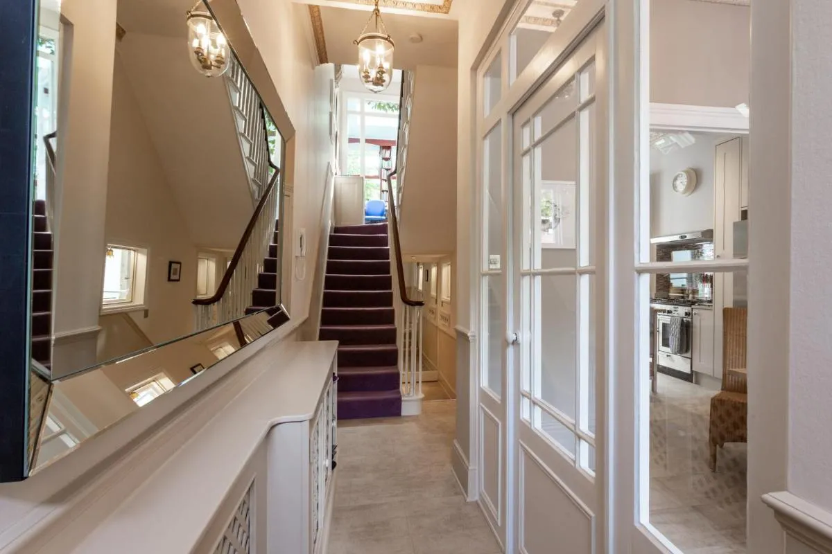 Image 3 of Central London House Zone 1