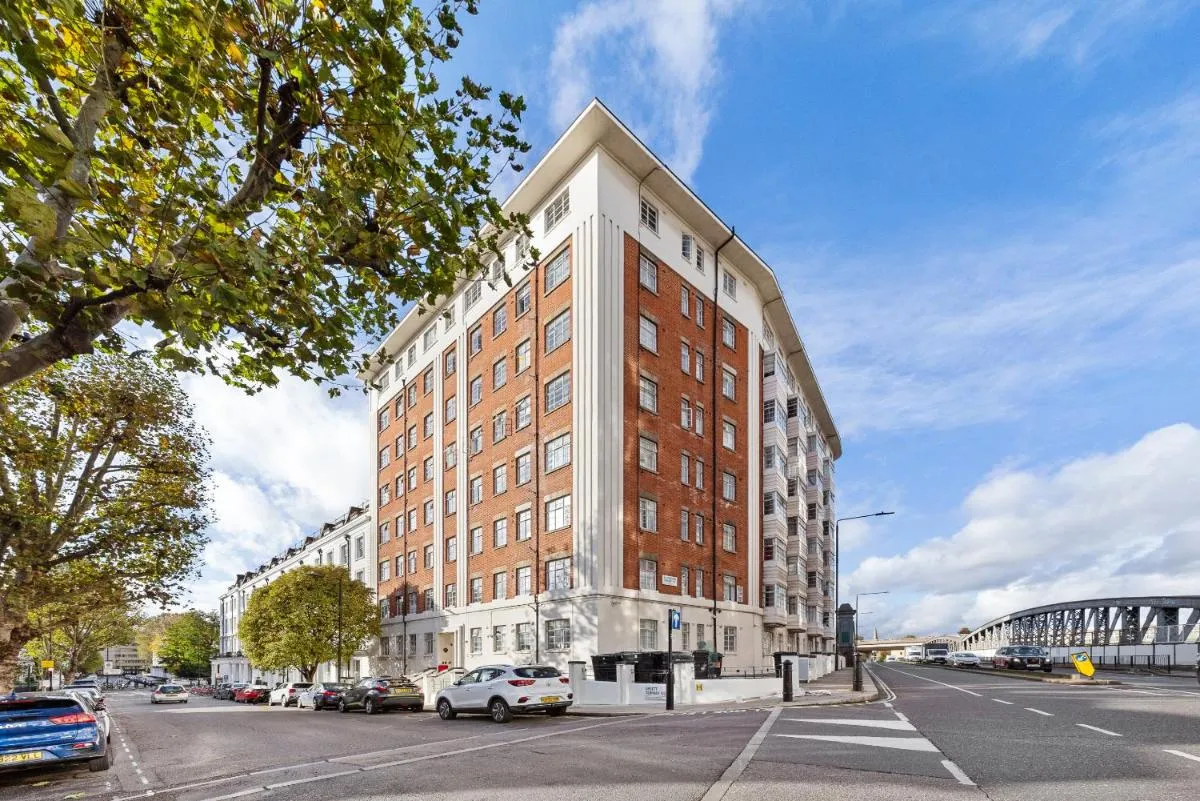 Image 4 of Central London Luxury, Relaxing Apartment! 2 Mins from Paddington Station!