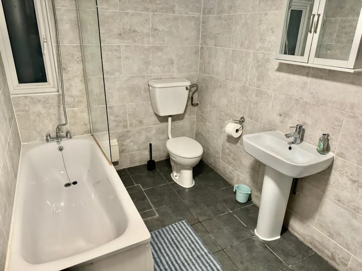 Image 3 of Central London Private Bedrooms in Finsbury Park Station