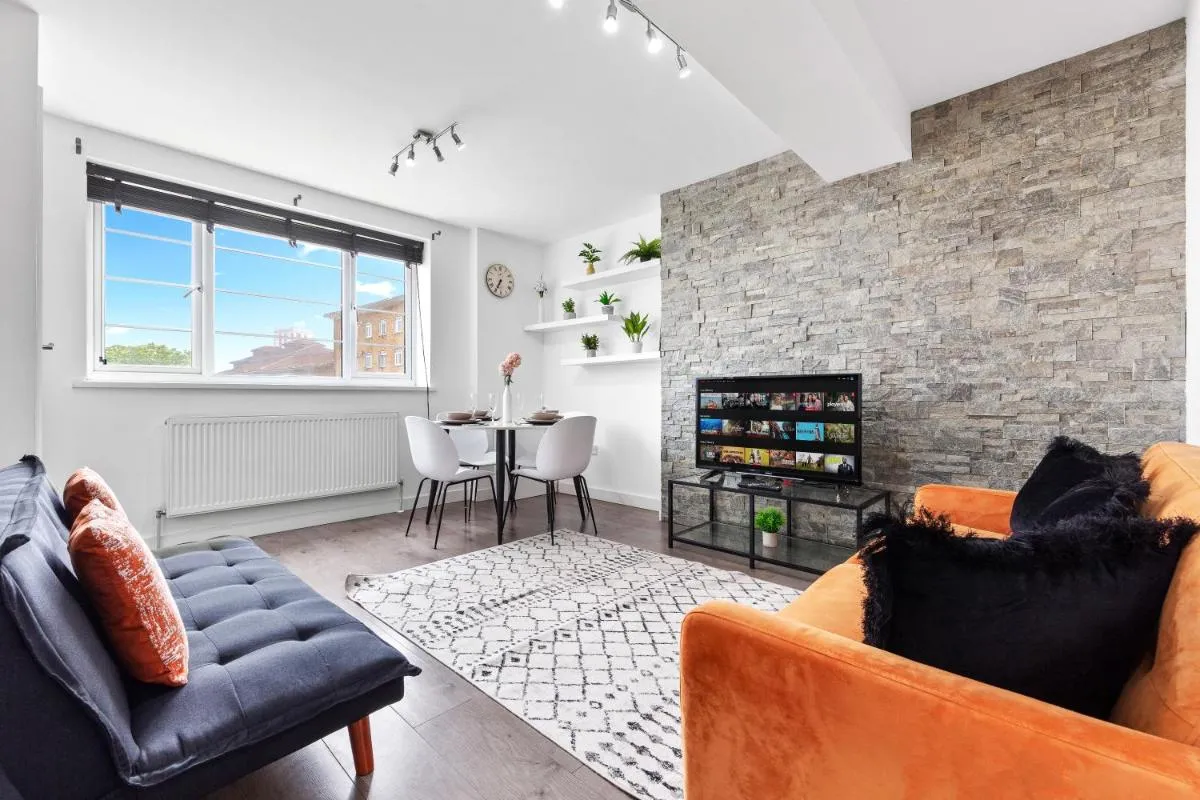 Image 5 of Central London Two Bedroom Serviced Apartment – Nine Elms Luxury Stay – Vauxhall & Westminster
