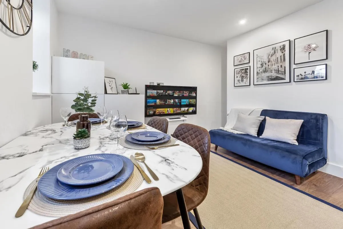 Image 4 of Central London Two Bedroom Serviced Apartment – Nine Elms Luxury Stay – Vauxhall & Westminster