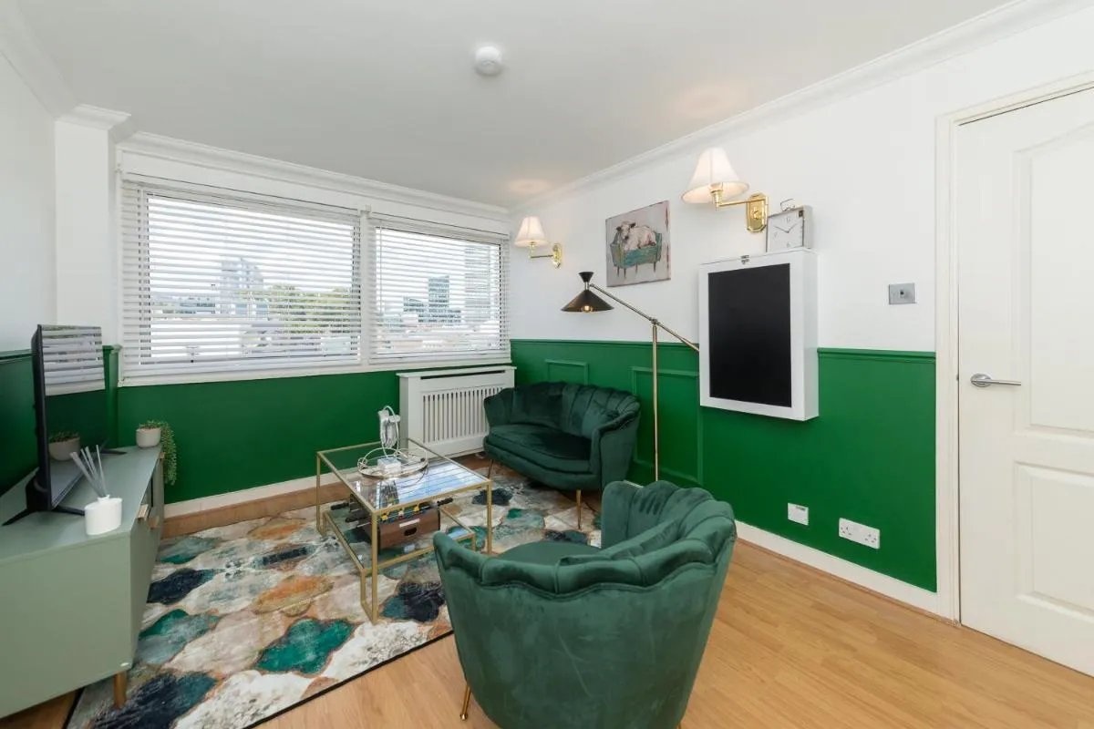 Image 5 of Central London Urban Modern Apartment near Warren Street