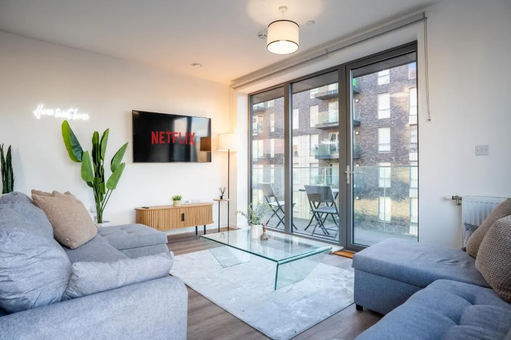 Image 1 of Central Wembley Stadium Luxe Stay with Pool Table