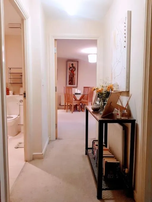 Image 3 of Central spacious and secure with a double bed