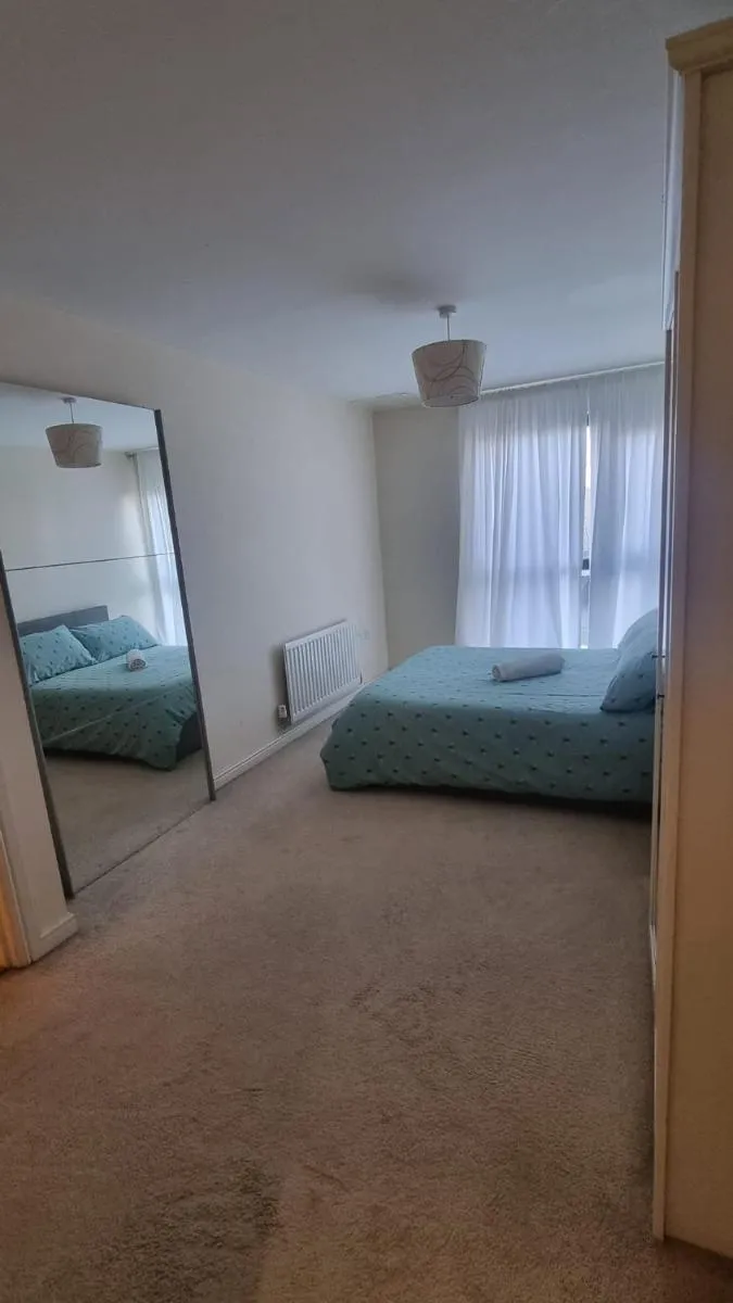 Image 4 of Central spacious and secure with a double bed