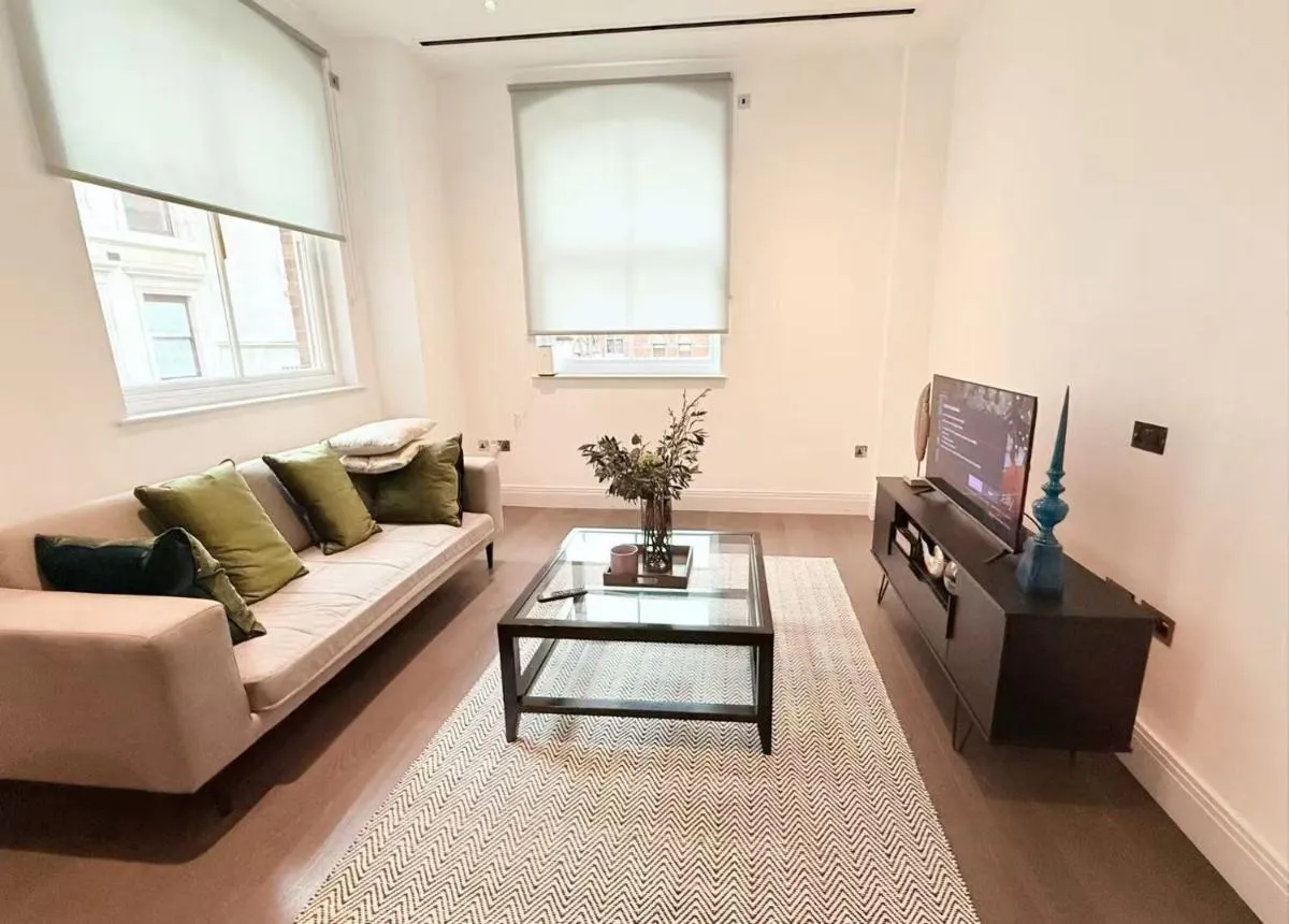 Image 5 of Chancery Lane luxurious 2 Bed 2 Bath Apartment