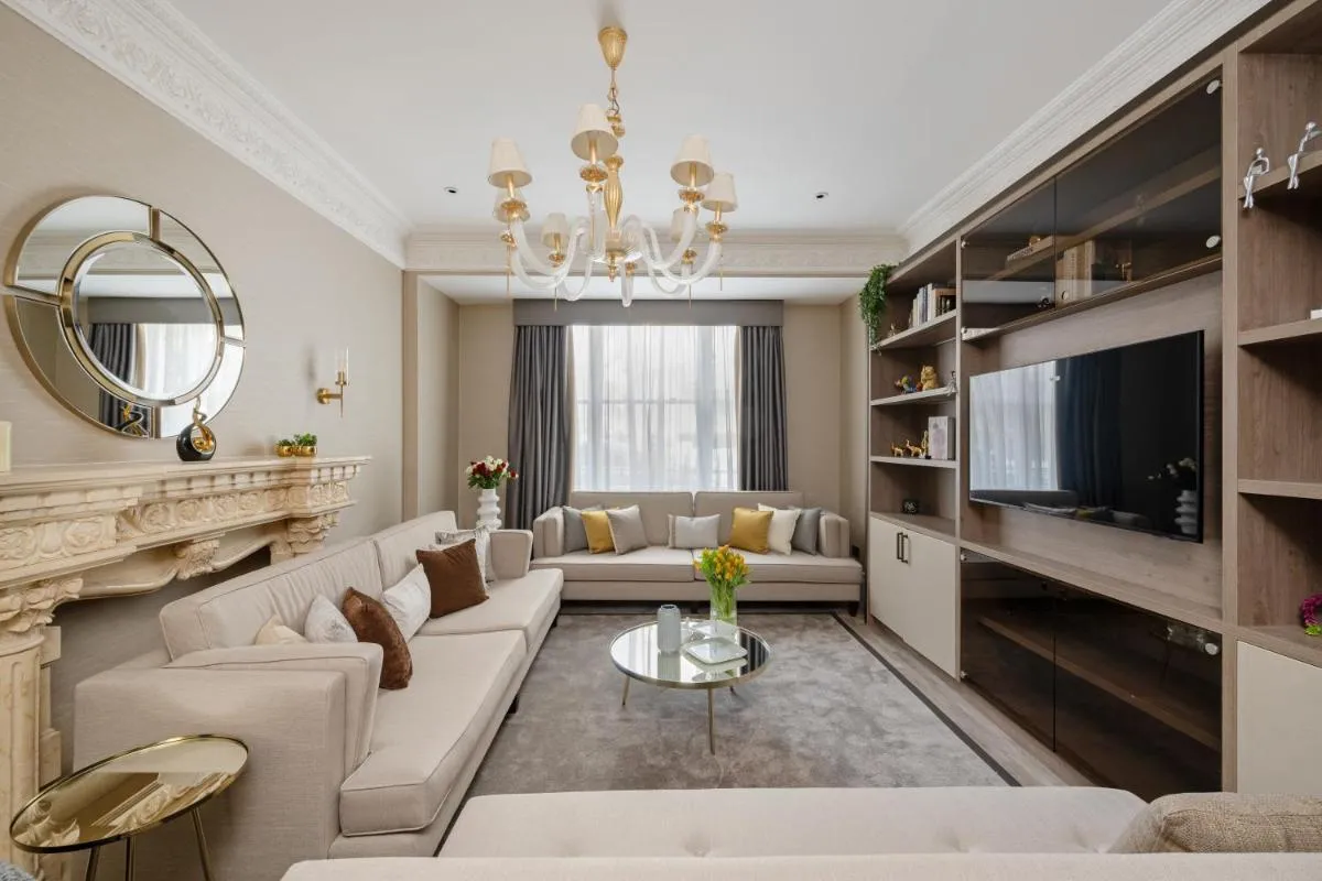 Image 5 of Charles of Mayfair