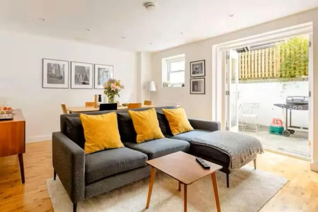Image 1 of Charming 2BR Apt Close to Camden & Central London