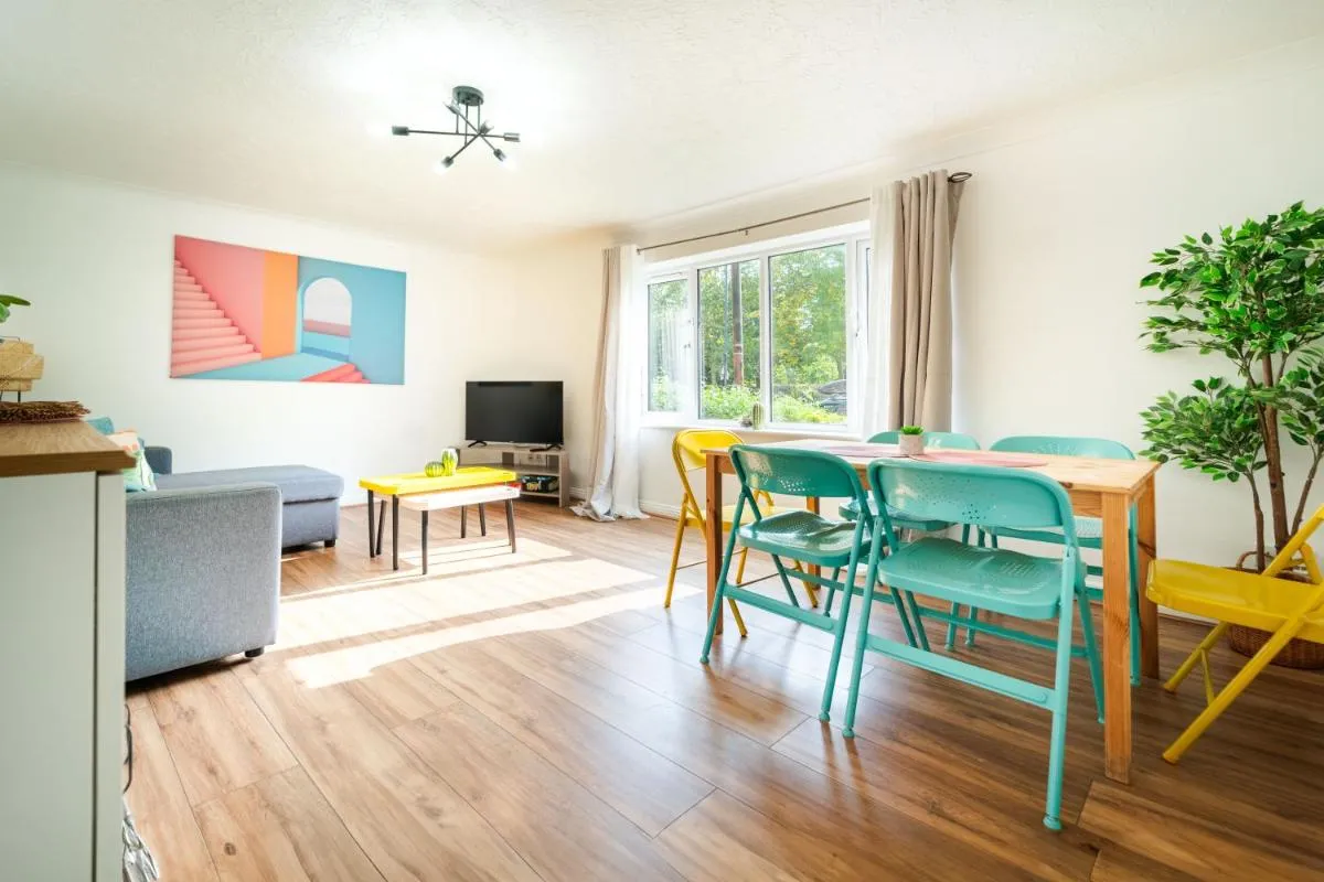 Image 4 of Charming 2 Bed, Walk to Borough Market, Elephant & Castle, Tower Bridge