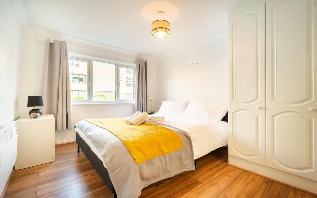 Image 2 of Charming 2 Bed, Walk to Borough Market, Elephant & Castle, Tower Bridge