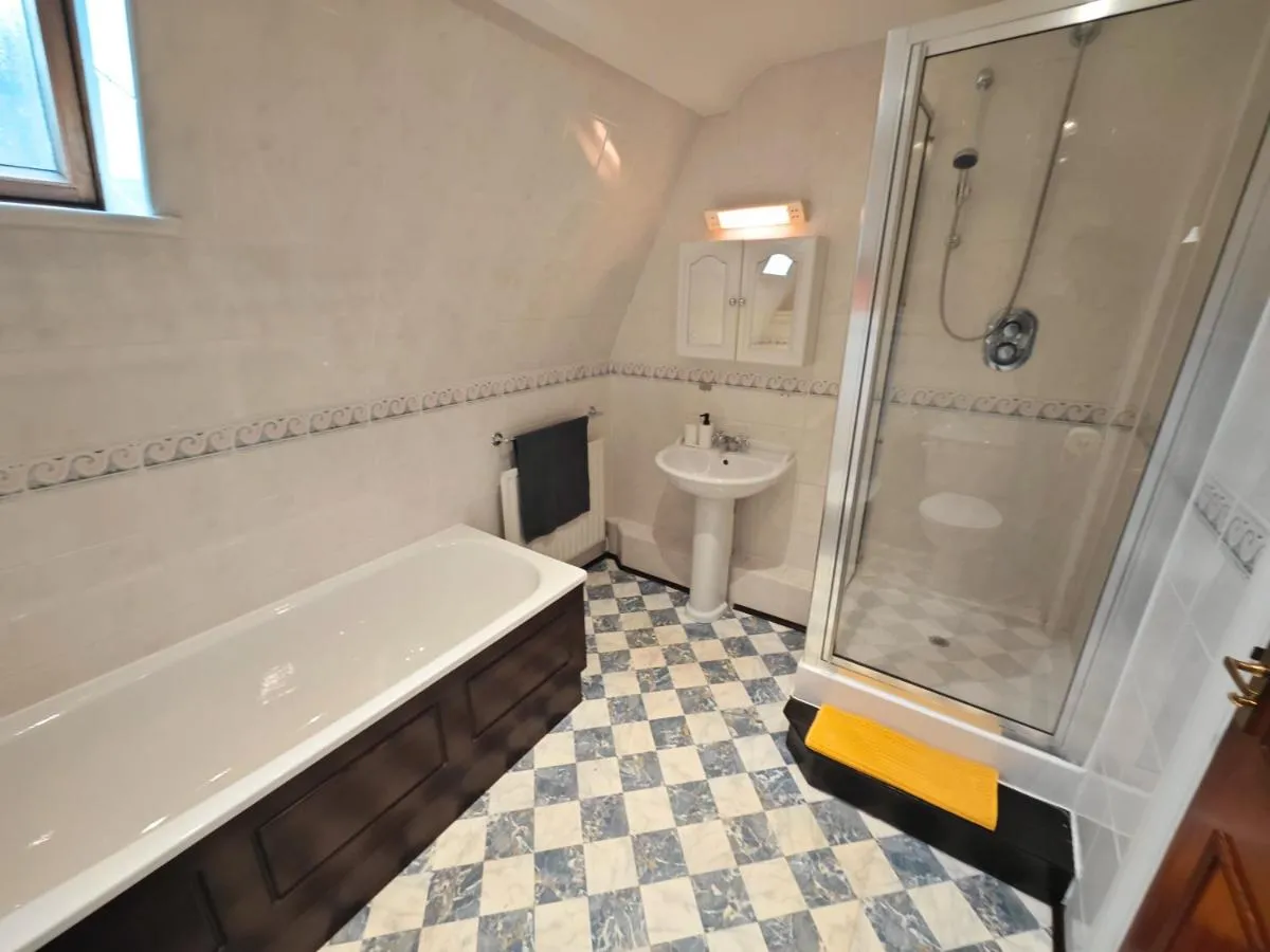 Image 3 of Charming 3 Bed Home in Central London, Abbey Road